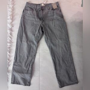 Madewell women’s Relaxed Gray Jeans